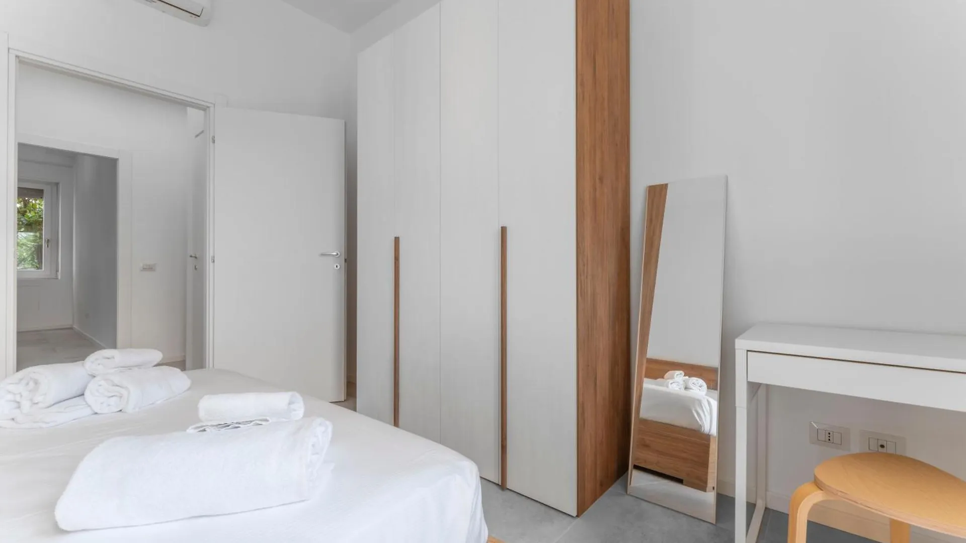 Nice Two Bedrooms In Viale Monza Mm1 Gorla Mediolan Apartament